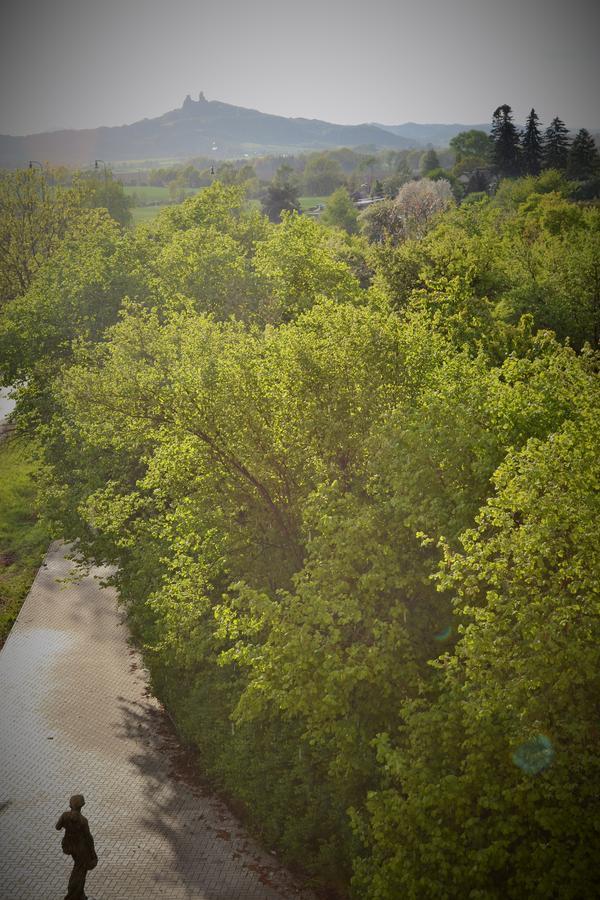 Hotel U Zlate Brany Cesky Raj Wellness Libuň Esterno foto